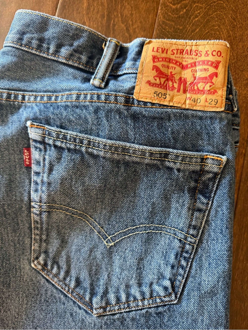 Levi's Men's Medium Blue Relaxed Fit Jeans 40x29
